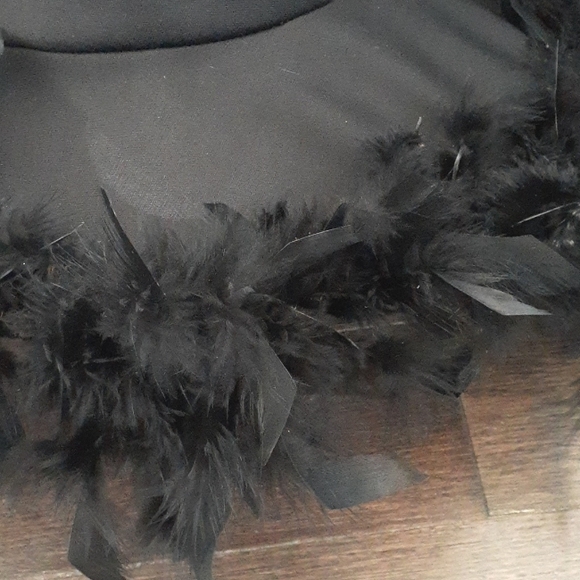 Pair of witch hats - everyday and feather formal! 🍂 - Picture 3 of 5